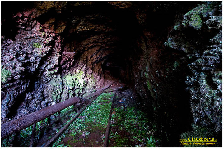 Eccoci all'interno della prima miniera, cave, mine, caves, mines